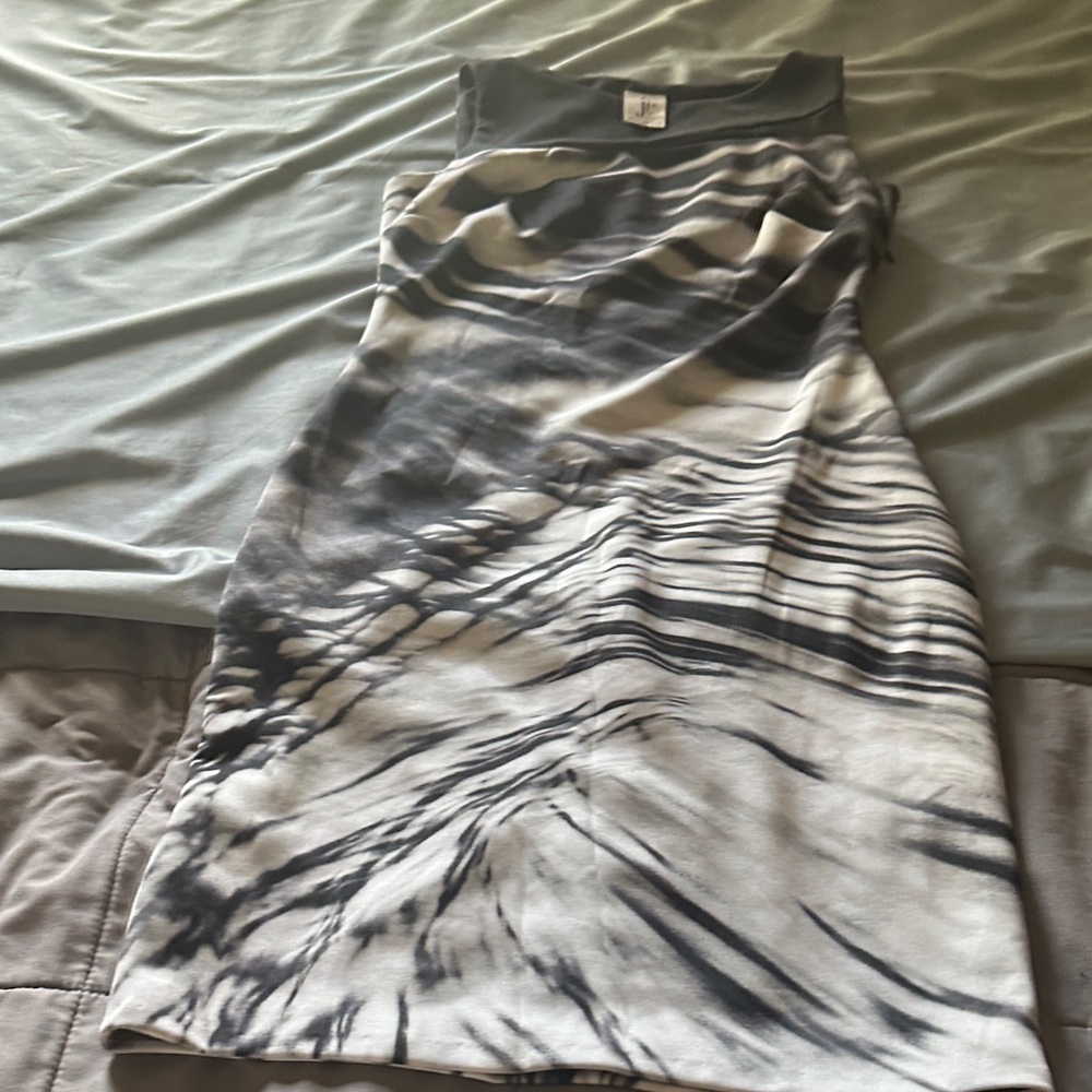 Julia Jordan Black and White Midi Dress